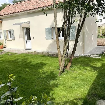 Petite Maison Avec Jardin Au Calme Floirac  Exterior photo