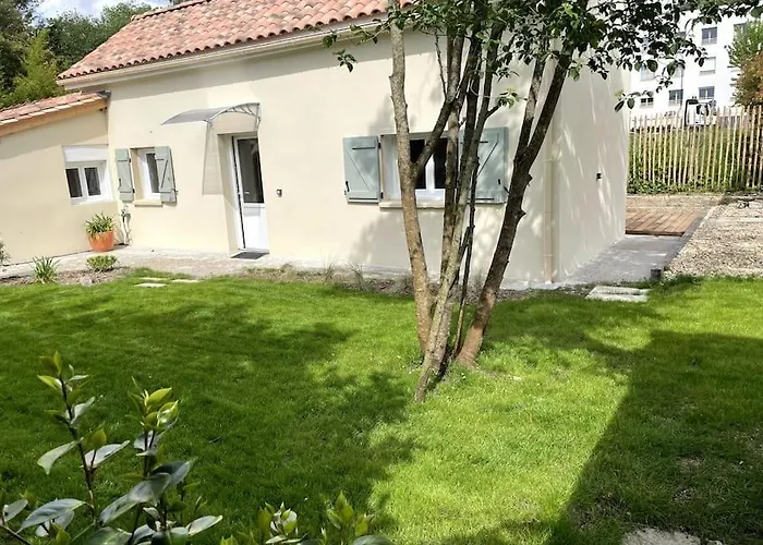 Petite Maison Avec Jardin Au Calme